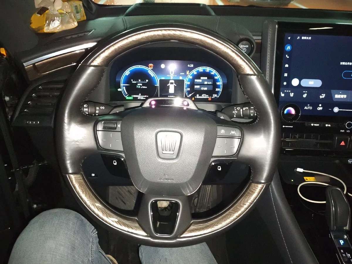 2024 Toyota Vellfire 2.5L 190HP L4 E-CVT Hybrid,autocango,china used car exporter,china ev exporter,chinese used car exporter,chinese used ev exporter