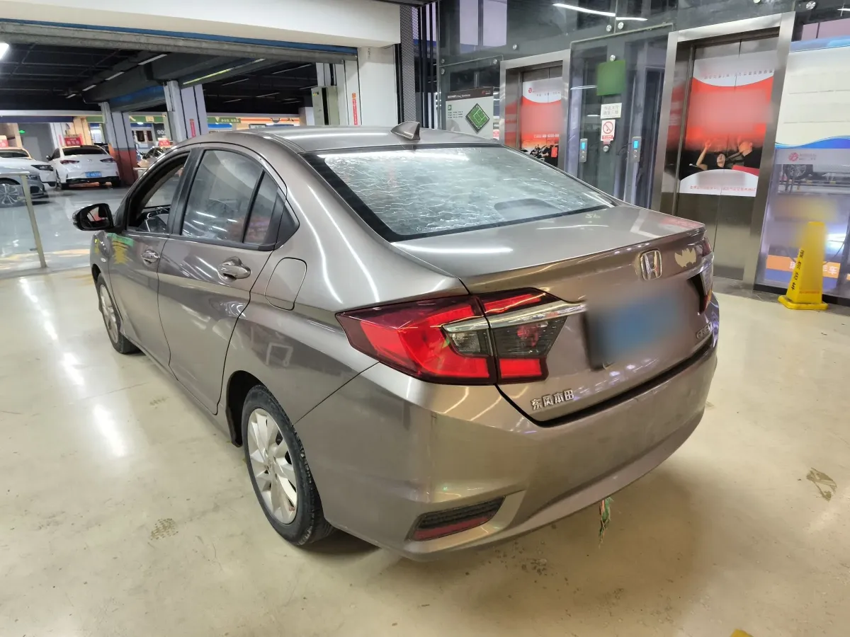 2016 Honda Greiz 1.5L 131HP L4 CVT,autocango,china used car exporter,china ev exporter,chinese used car exporter,chinese used ev exporter