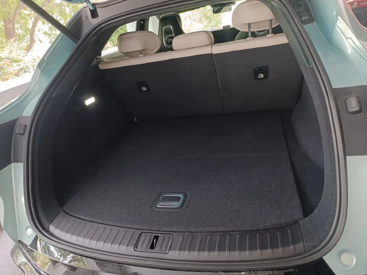 2025 MI YU7 BEV 101.7KWH,autocango,china used car exporter,china ev exporter,chinese used car exporter,chinese used ev exporter