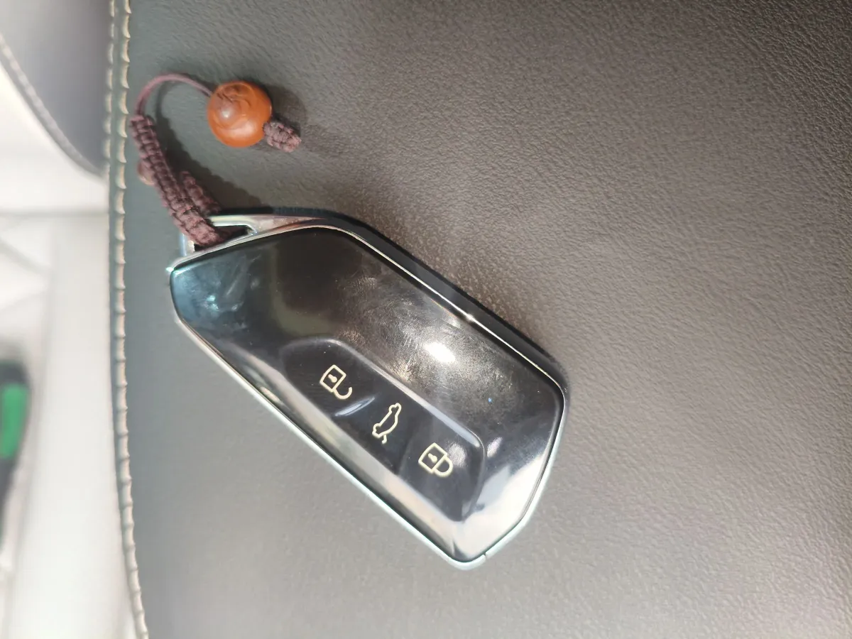 2021 Volkswagen ID.6 Crozz BEV 84.8KWH,autocango,china used car exporter,china ev exporter,chinese used car exporter,chinese used ev exporter