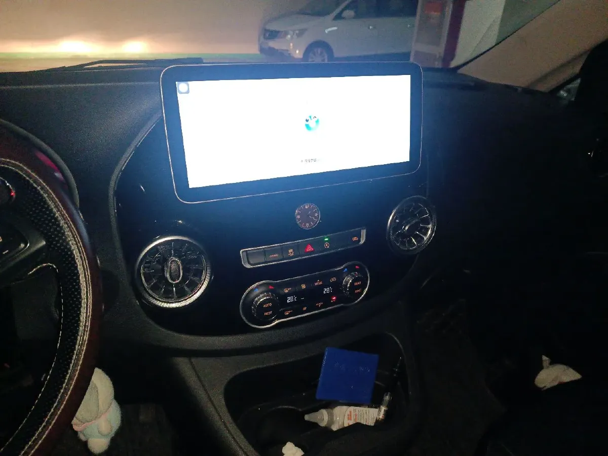 2023 Mercedes-Benz Vito 2.0T 211HP L4 9AT,autocango,china used car exporter,china ev exporter,chinese used car exporter,chinese used ev exporter