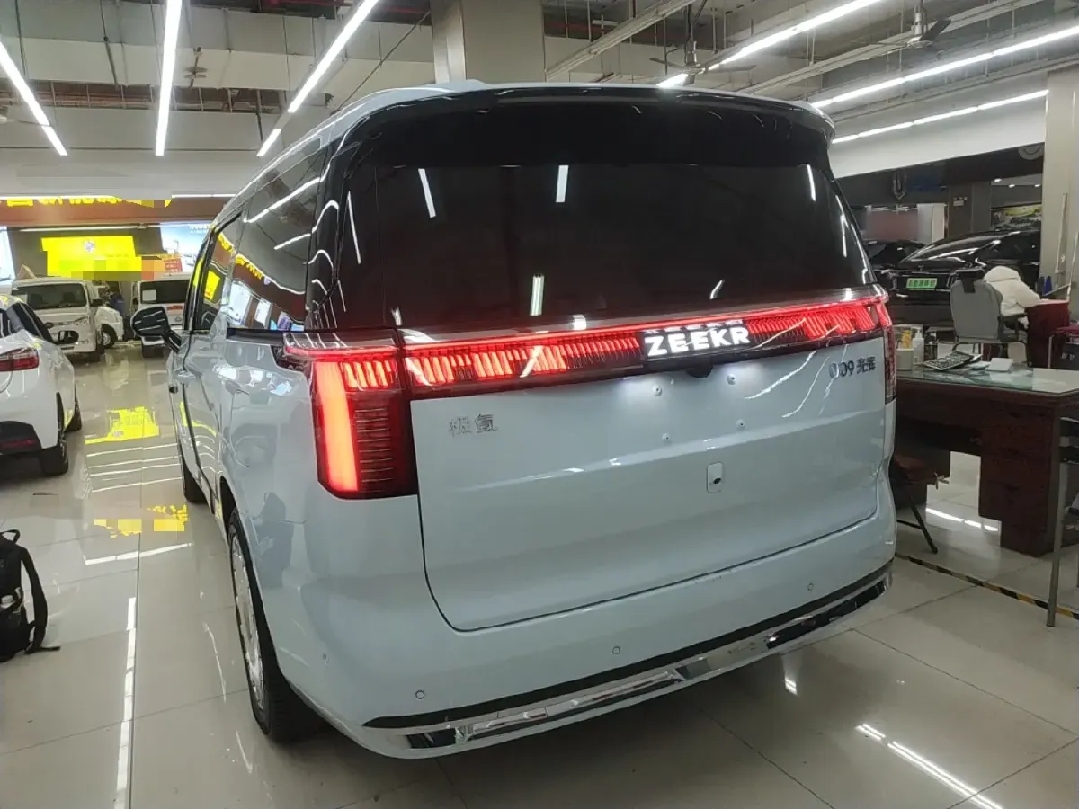 2024 Zeekr 009 BEV 108KWH,autocango,china used car exporter,china ev exporter,chinese used car exporter,chinese used ev exporter