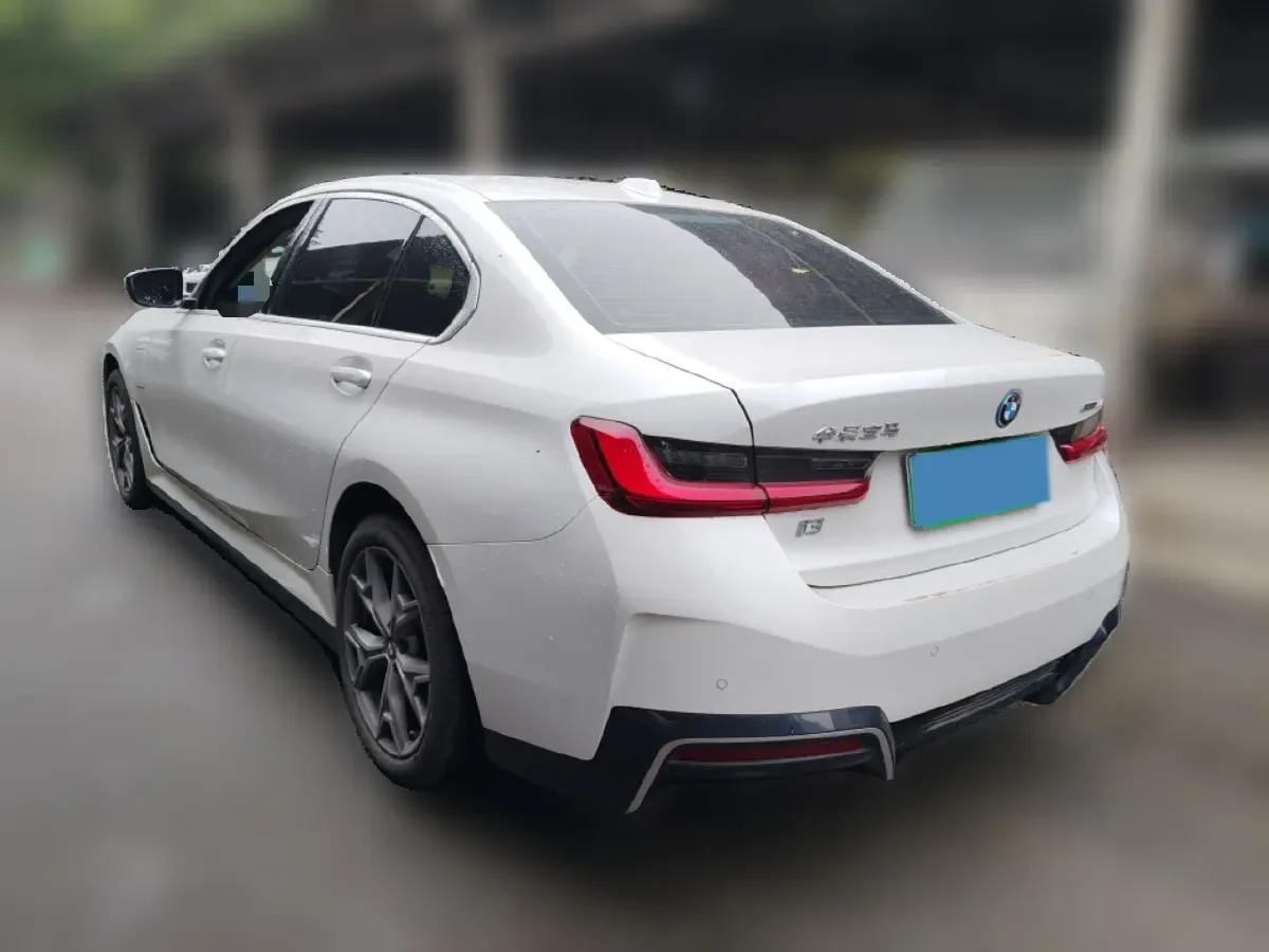 2024 BMW i3 BEV 70KWH,autocango,china used car exporter,china ev exporter,chinese used car exporter,chinese used ev exporter