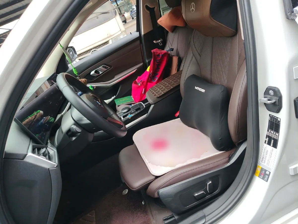 2024 BMW i3 BEV 70KWH,autocango,china used car exporter,china ev exporter,chinese used car exporter,chinese used ev exporter