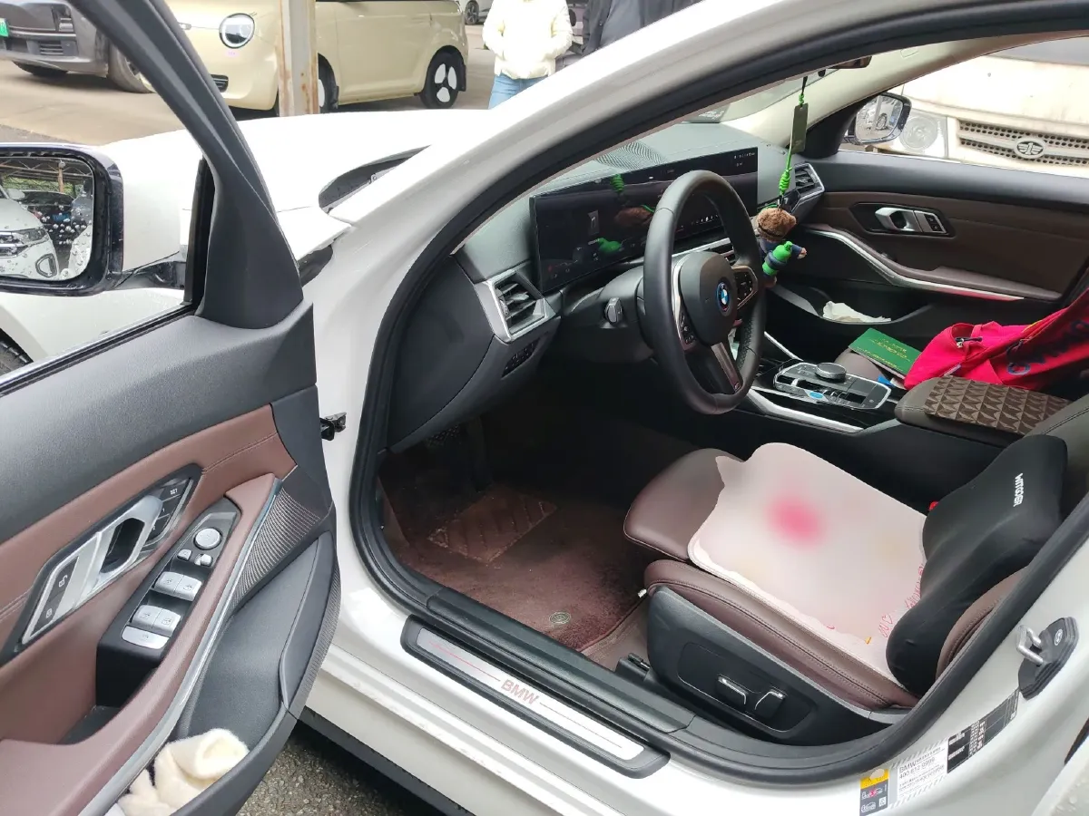 2024 BMW i3 BEV 70KWH,autocango,china used car exporter,china ev exporter,chinese used car exporter,chinese used ev exporter