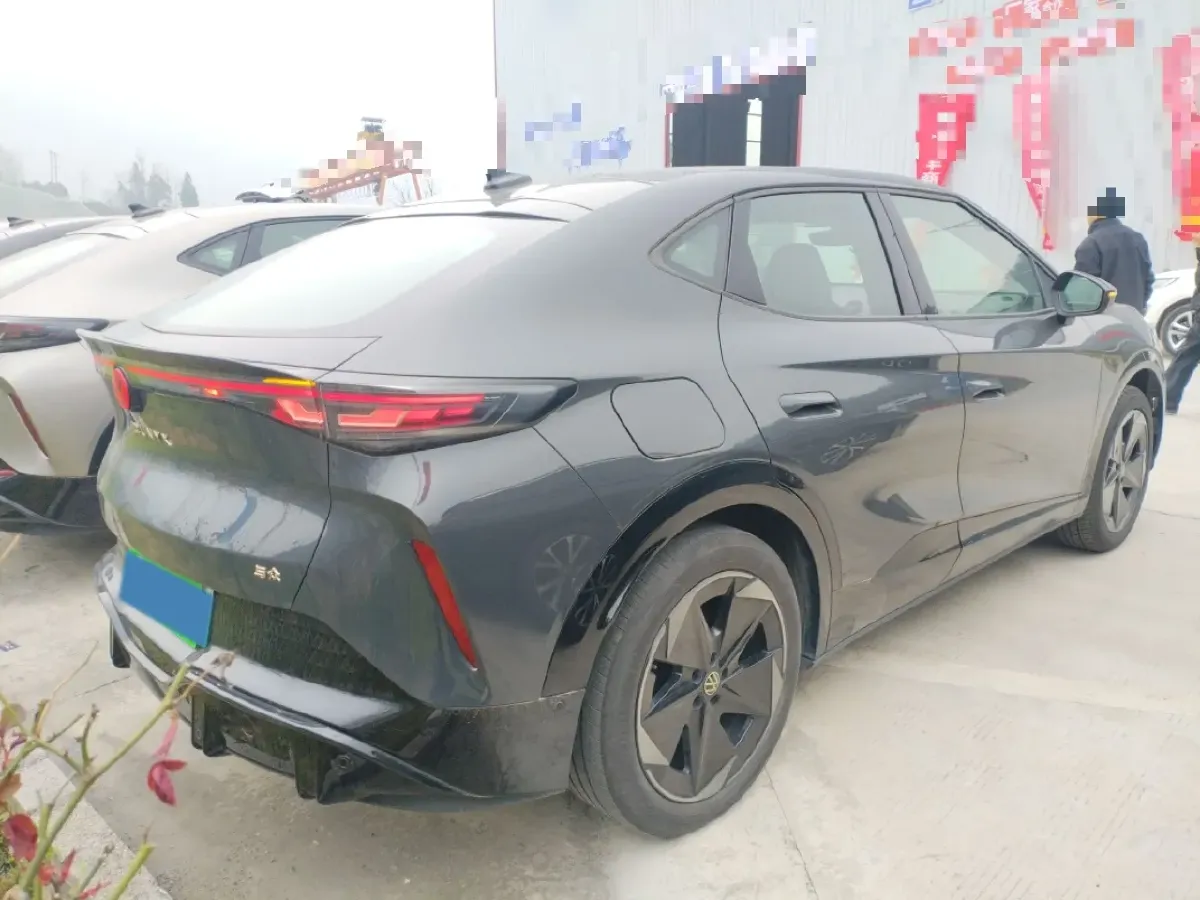 2024 Volkswagen ID.UNYX 06 BEV 82.4KWH,autocango,china used car exporter,china ev exporter,chinese used car exporter,chinese used ev exporter