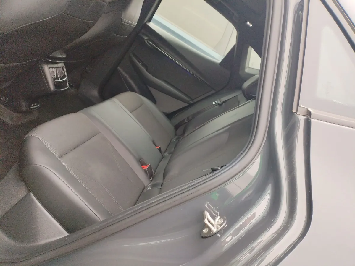 2024 Volkswagen ID.UNYX 06 BEV 82.4KWH,autocango,china used car exporter,china ev exporter,chinese used car exporter,chinese used ev exporter