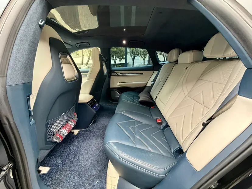 2023 Zeekr 001 BEV 86KWH,autocango,china used car exporter,china ev exporter,chinese used car exporter,chinese used ev exporter