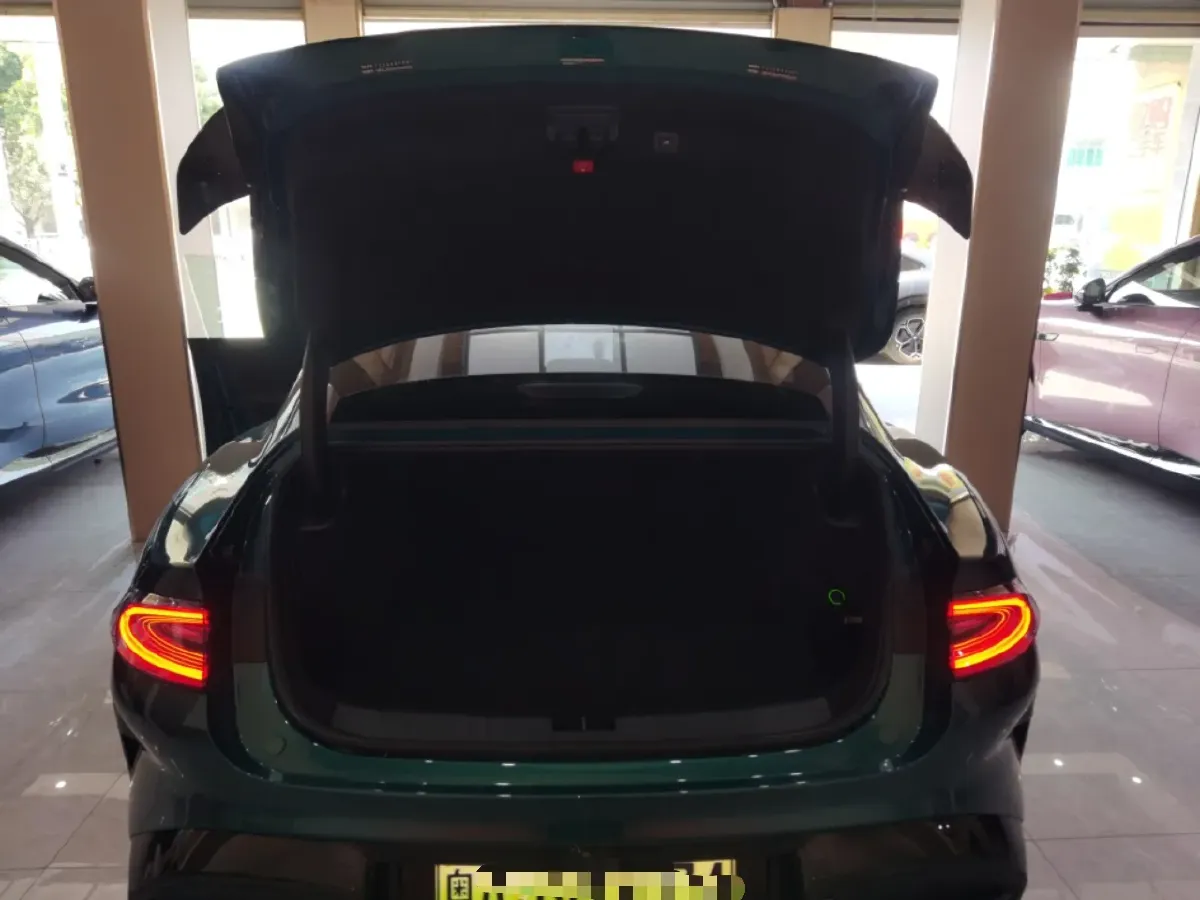 2025 MI SU7 Ultra BEV 93.7KWH,autocango,china used car exporter,china ev exporter,chinese used car exporter,chinese used ev exporter