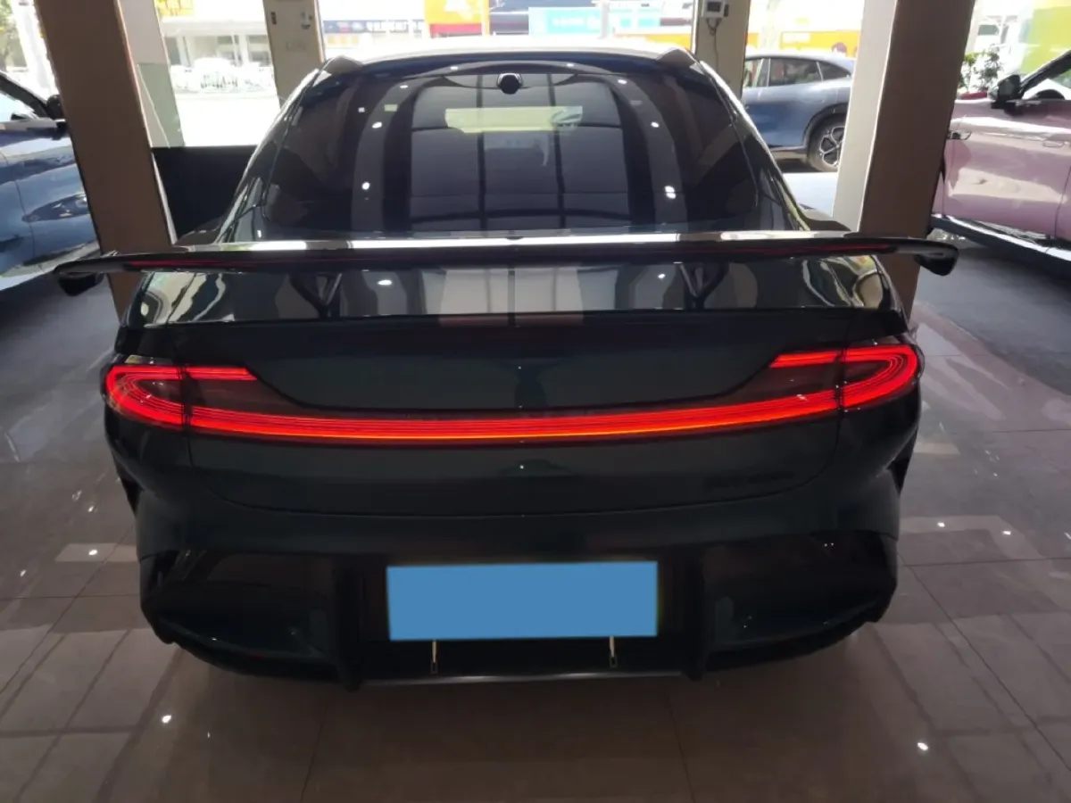 2025 MI SU7 Ultra BEV 93.7KWH,autocango,china used car exporter,china ev exporter,chinese used car exporter,chinese used ev exporter