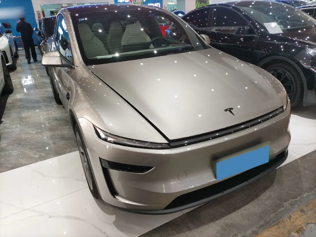2025 Tesla Model Y L BEV,autocango,china used car exporter,china ev exporter,chinese used car exporter,chinese used ev exporter