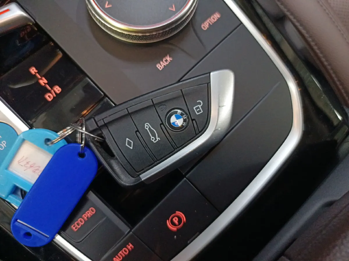 2023 BMW iX3 BEV 80KWH,autocango,china used car exporter,china ev exporter,chinese used car exporter,chinese used ev exporter