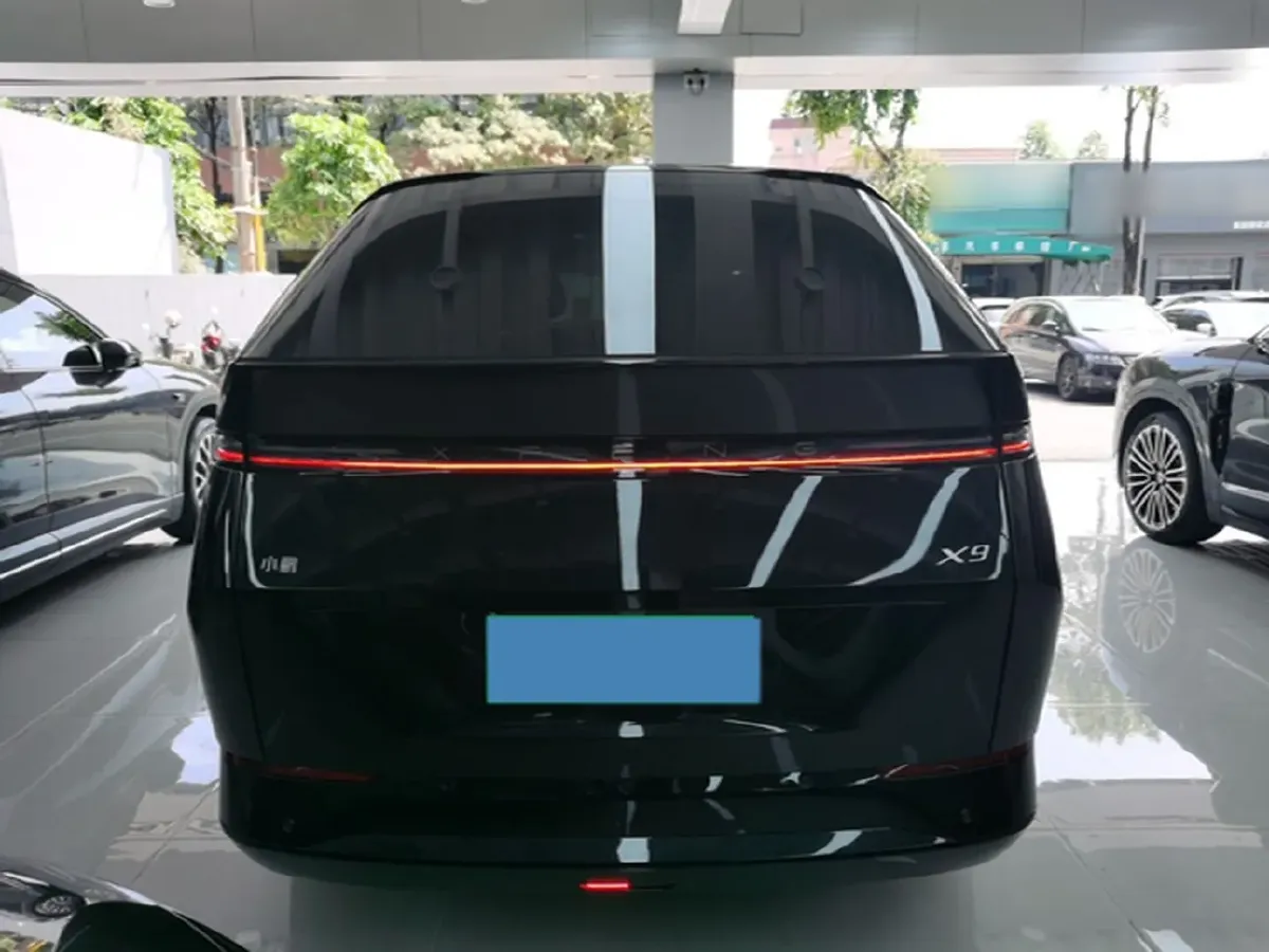 2024 Xpeng X9 BEV 101.5KWH,autocango,china used car exporter,china ev exporter,chinese used car exporter,chinese used ev exporter