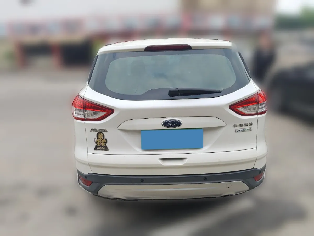 2015 Ford Kuga 1.5T 181HP L4 6AT,autocango,china used car exporter,china ev exporter,chinese used car exporter,chinese used ev exporter