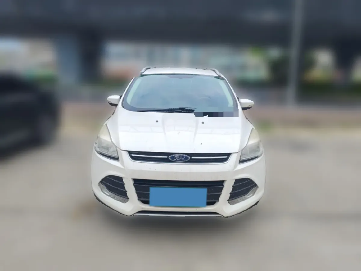 2015 Ford Kuga 1.5T 181HP L4 6AT,autocango,china used car exporter,china ev exporter,chinese used car exporter,chinese used ev exporter
