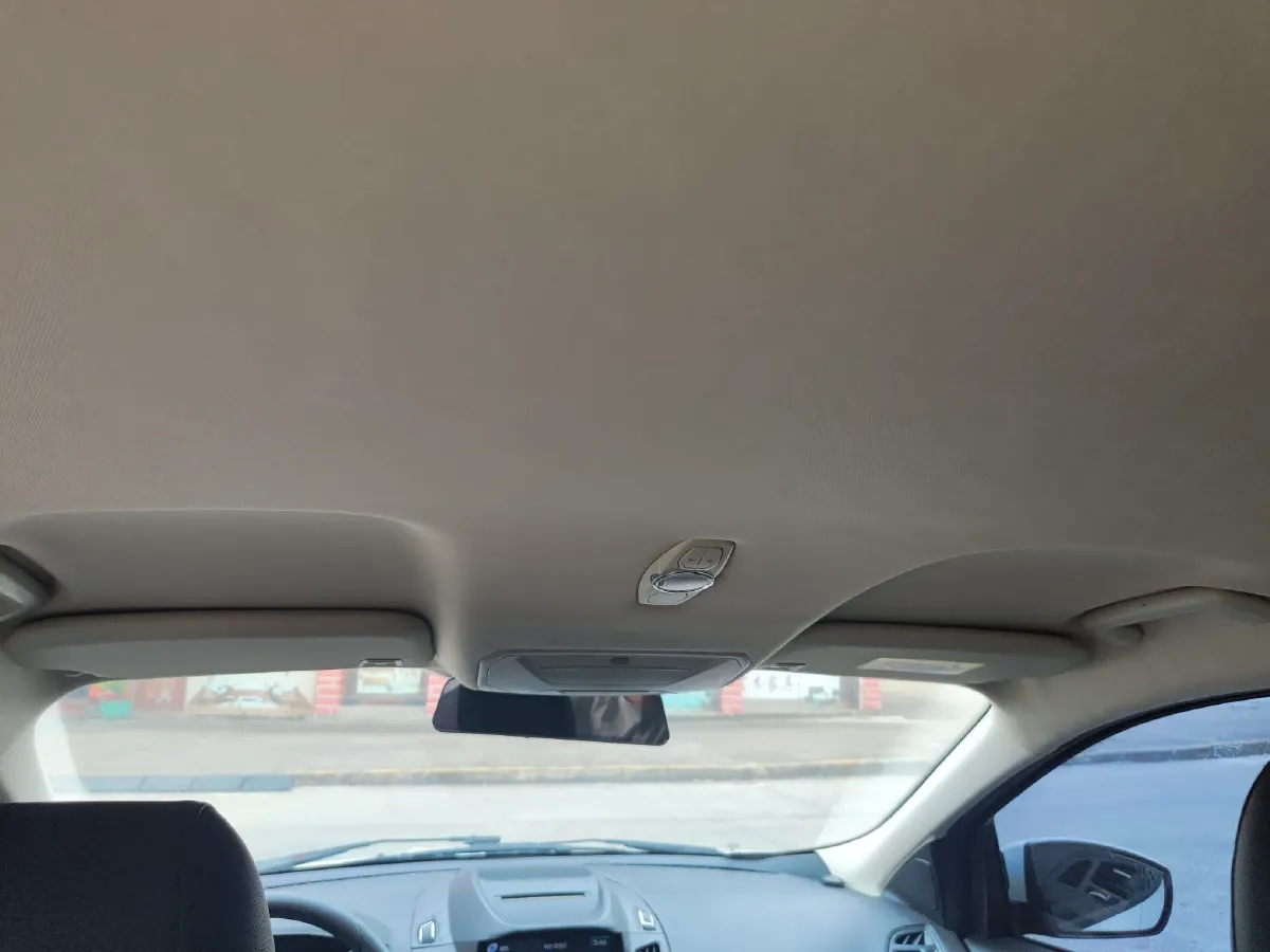 2015 Ford Kuga 1.5T 181HP L4 6AT,autocango,china used car exporter,china ev exporter,chinese used car exporter,chinese used ev exporter