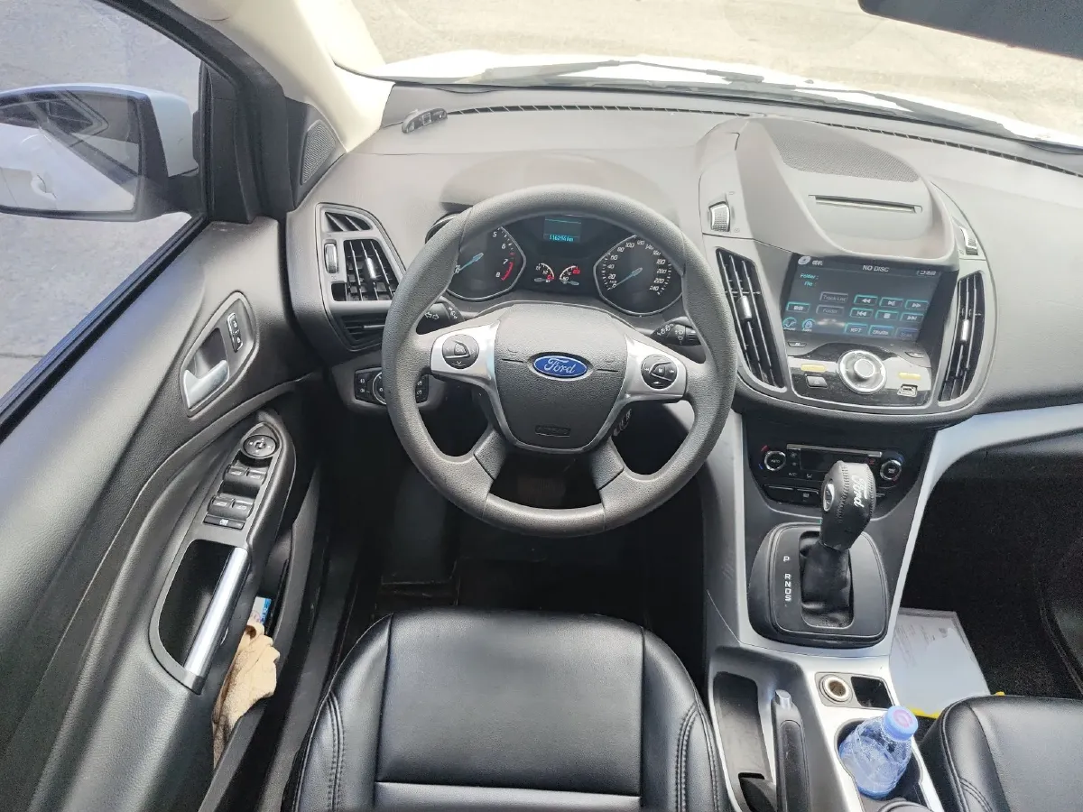 2015 Ford Kuga 1.5T 181HP L4 6AT,autocango,china used car exporter,china ev exporter,chinese used car exporter,chinese used ev exporter