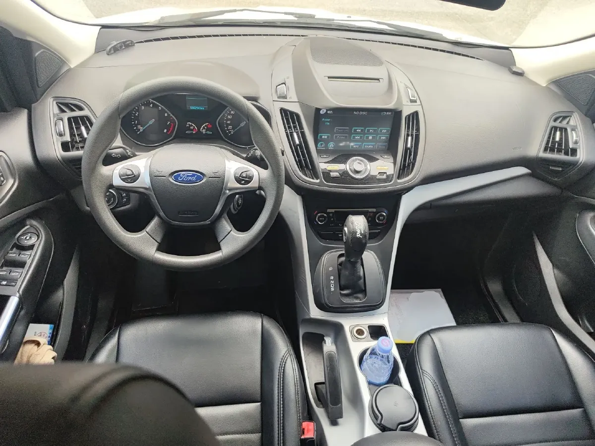 2015 Ford Kuga 1.5T 181HP L4 6AT,autocango,china used car exporter,china ev exporter,chinese used car exporter,chinese used ev exporter