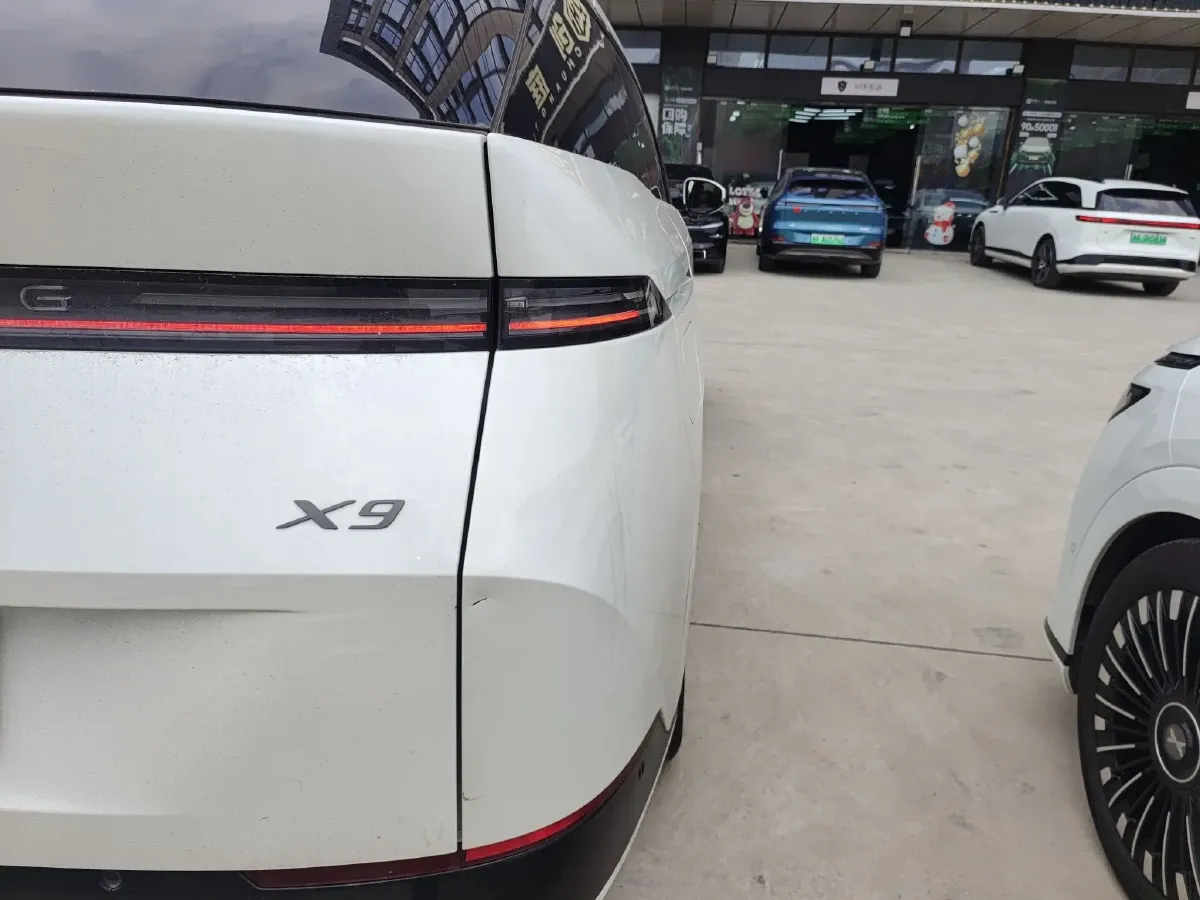 2025 Xpeng X9 BEV,autocango,china used car exporter,china ev exporter,chinese used car exporter,chinese used ev exporter