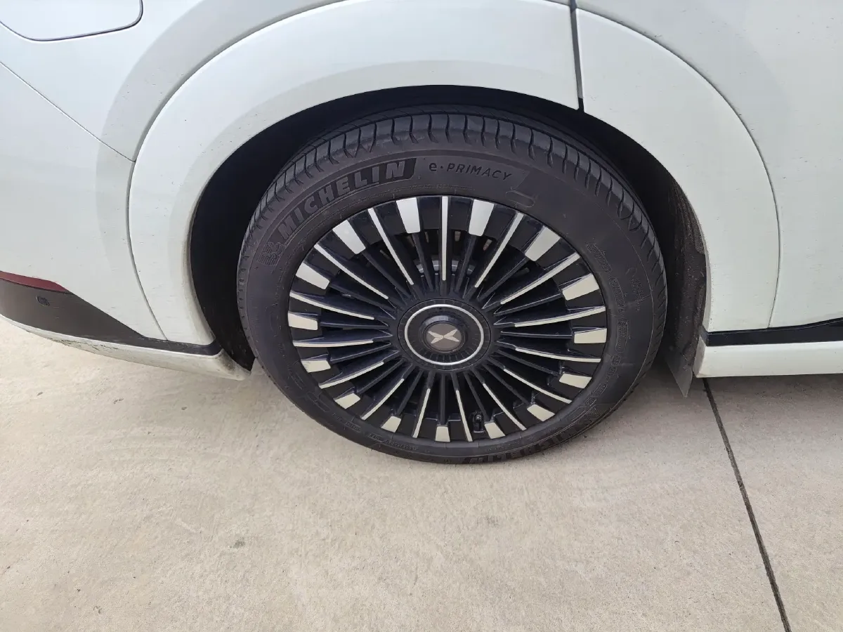 2025 Xpeng X9 BEV,autocango,china used car exporter,china ev exporter,chinese used car exporter,chinese used ev exporter