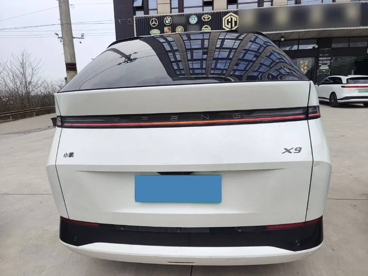 2025 Xpeng X9 BEV,autocango,china used car exporter,china ev exporter,chinese used car exporter,chinese used ev exporter