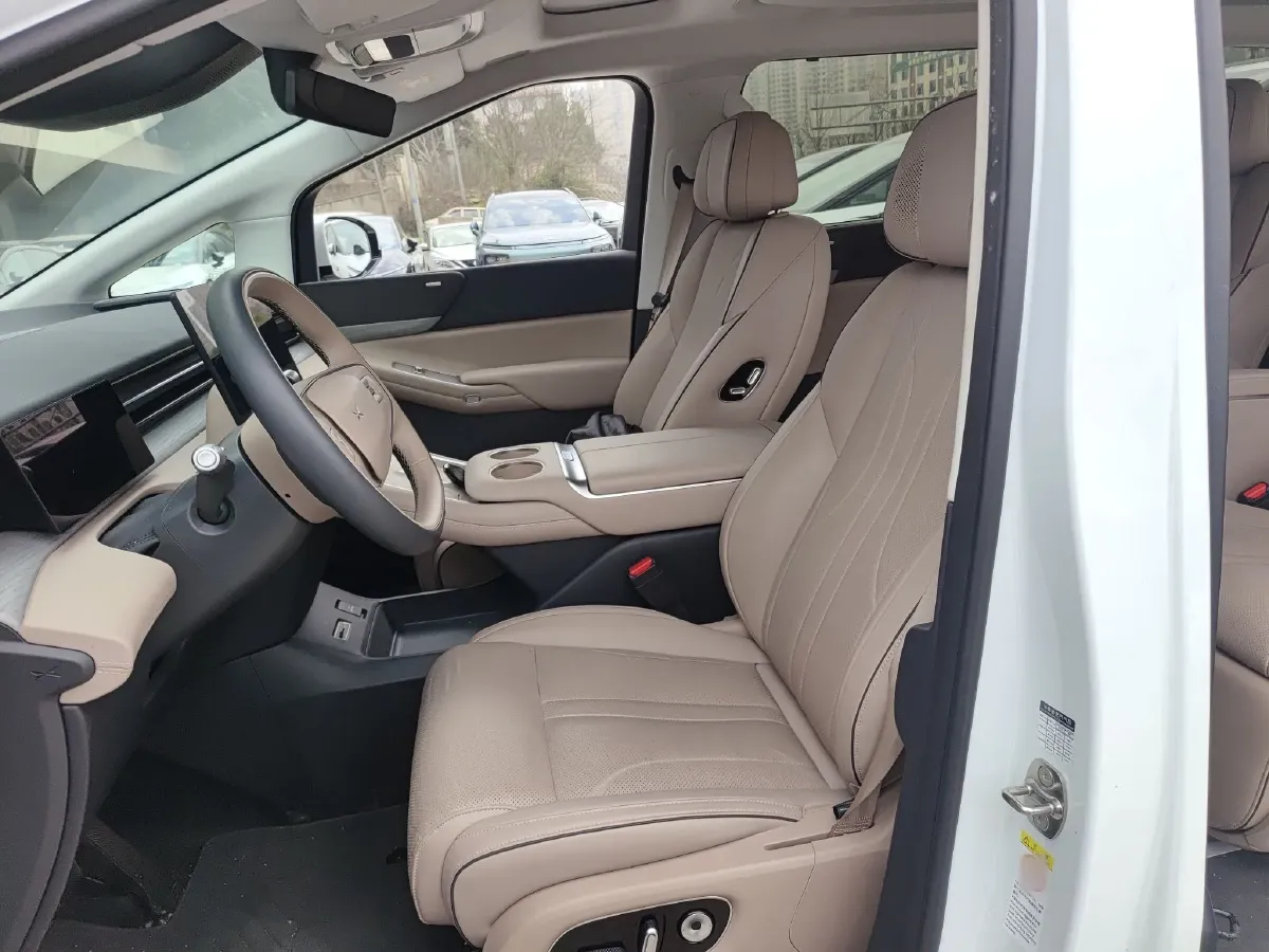 2025 Xpeng X9 BEV,autocango,china used car exporter,china ev exporter,chinese used car exporter,chinese used ev exporter