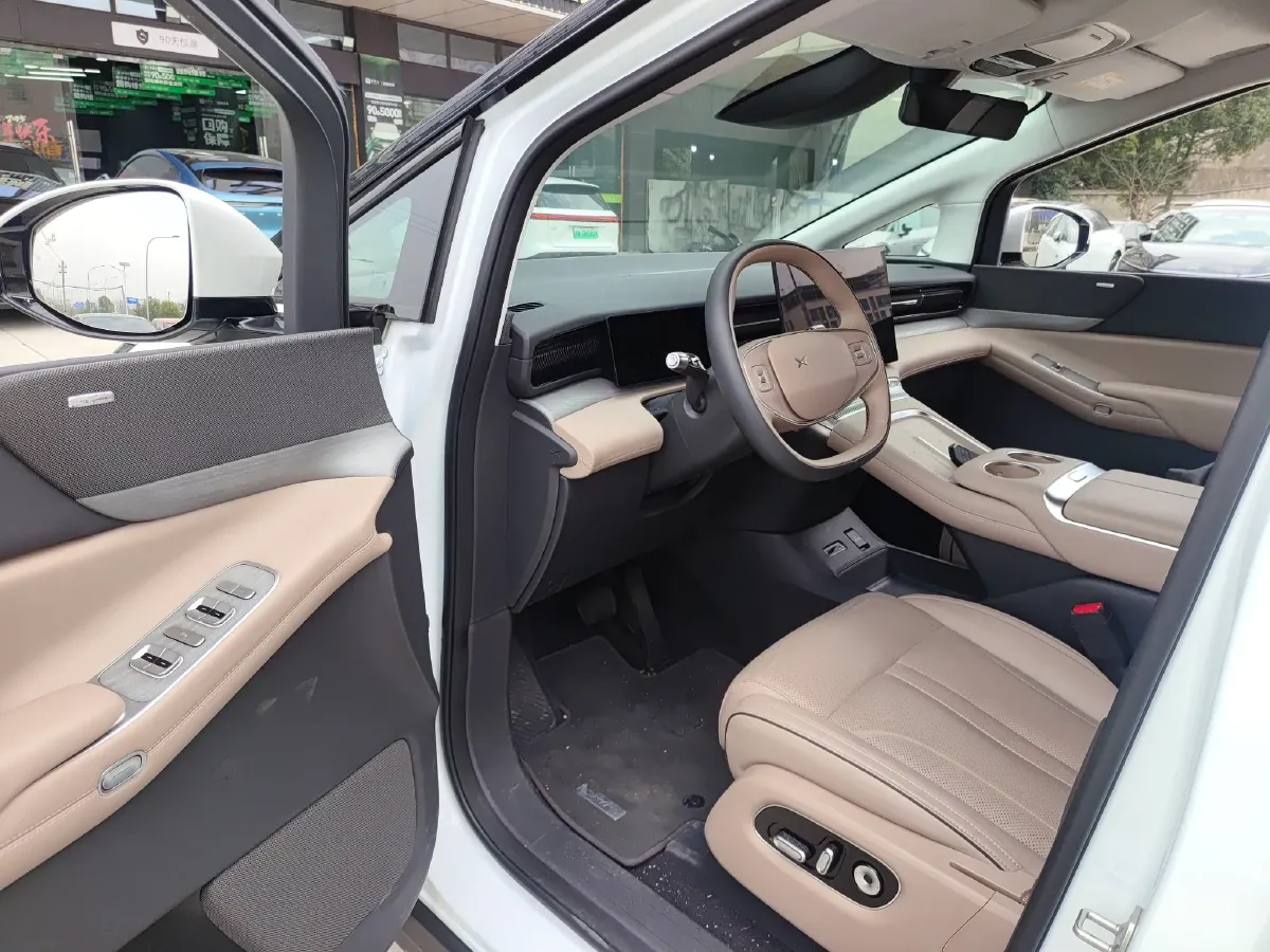 2025 Xpeng X9 BEV,autocango,china used car exporter,china ev exporter,chinese used car exporter,chinese used ev exporter