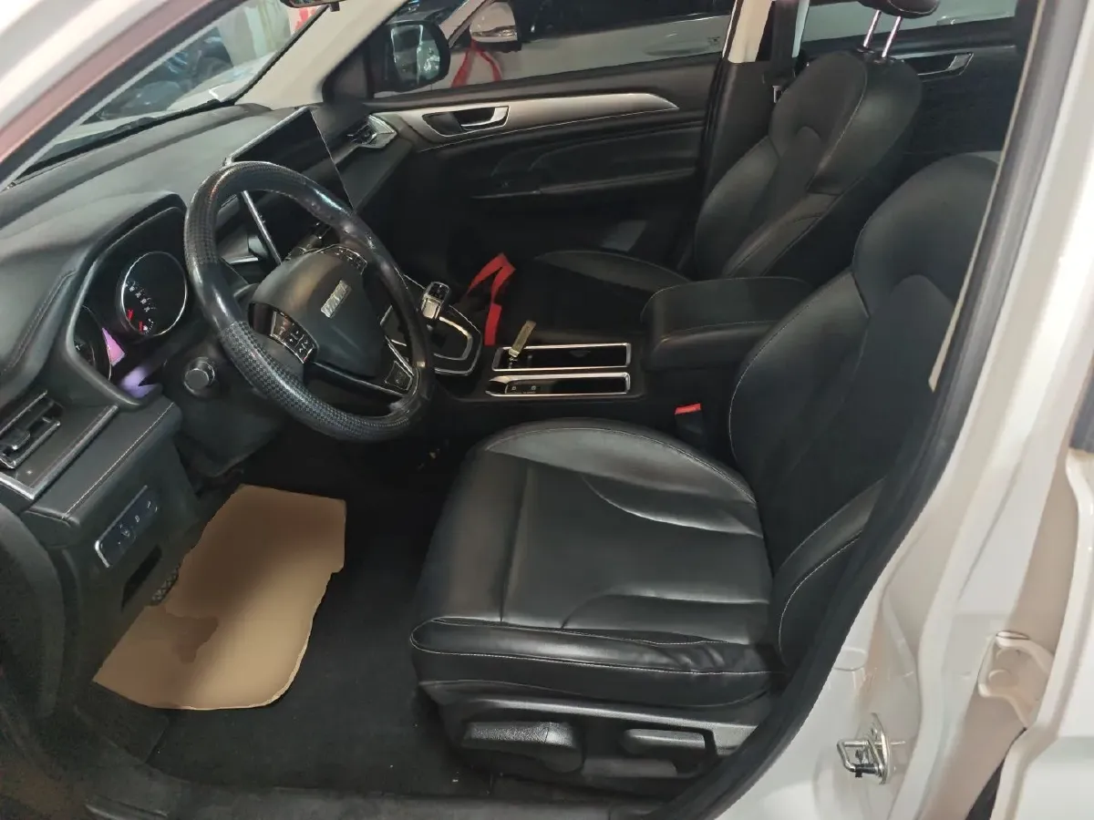 2021 Haval M6 1.5T 150HP L4 7DCT,autocango,china used car exporter,china ev exporter,chinese used car exporter,chinese used ev exporter