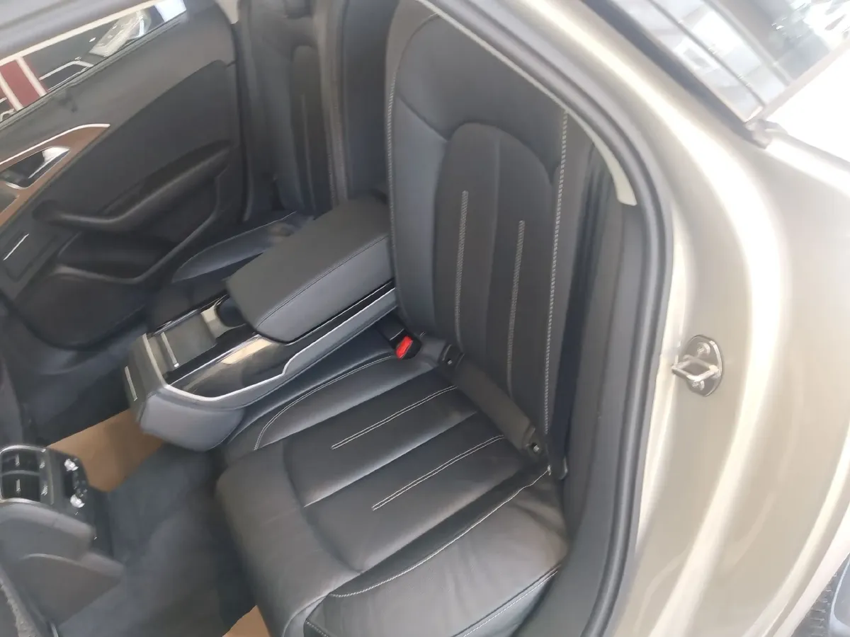 2018 Audi A6L 2.5L 204HP V6 CVT,autocango,china used car exporter,china ev exporter,chinese used car exporter,chinese used ev exporter