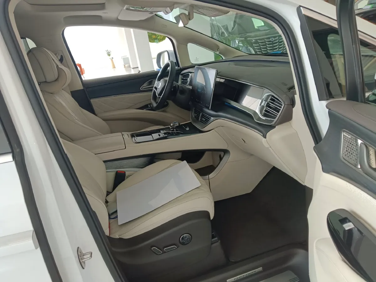 2025 Denza D9 1.5T 156HP L4 E-CVT PHEV 40KWH,autocango,china used car exporter,china ev exporter,chinese used car exporter,chinese used ev exporter