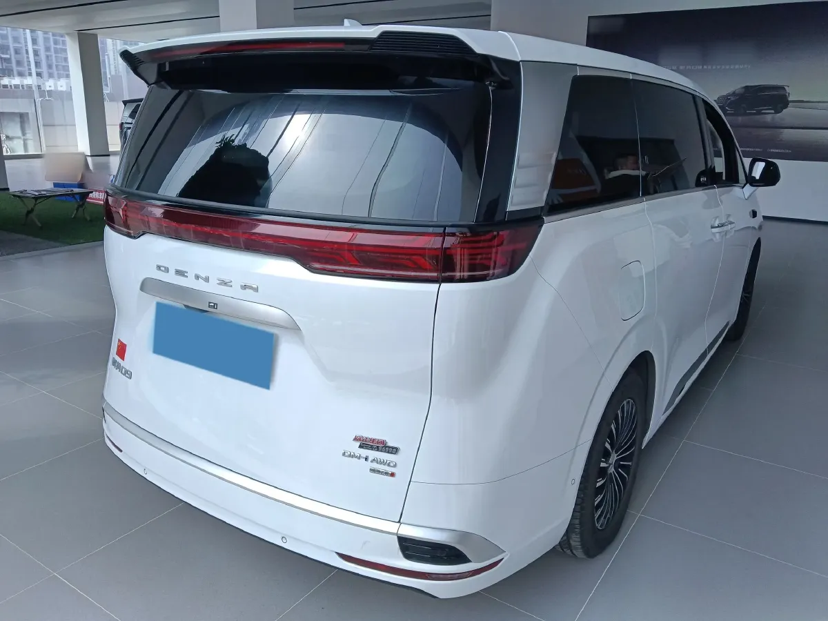 2025 Denza D9 1.5T 156HP L4 E-CVT PHEV 40KWH,autocango,china used car exporter,china ev exporter,chinese used car exporter,chinese used ev exporter
