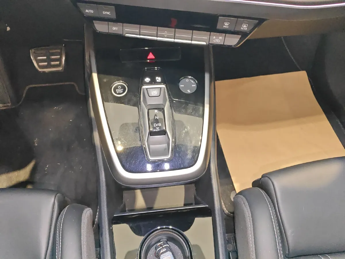 2024 Audi Q4 e-tron BEV 84.8KWH,autocango,china used car exporter,china ev exporter,chinese used car exporter,chinese used ev exporter