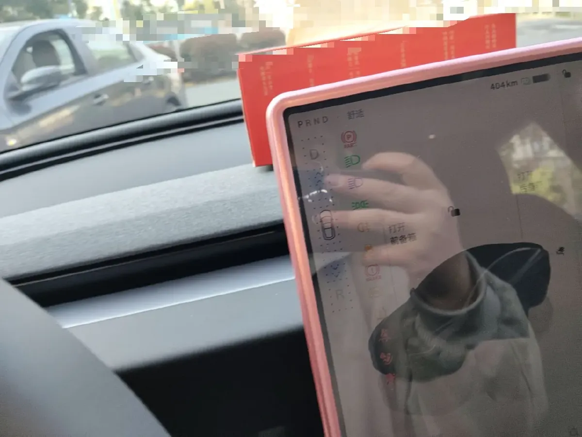 2025 Tesla Model 3 BEV 62.5KWH,autocango,china used car exporter,china ev exporter,chinese used car exporter,chinese used ev exporter