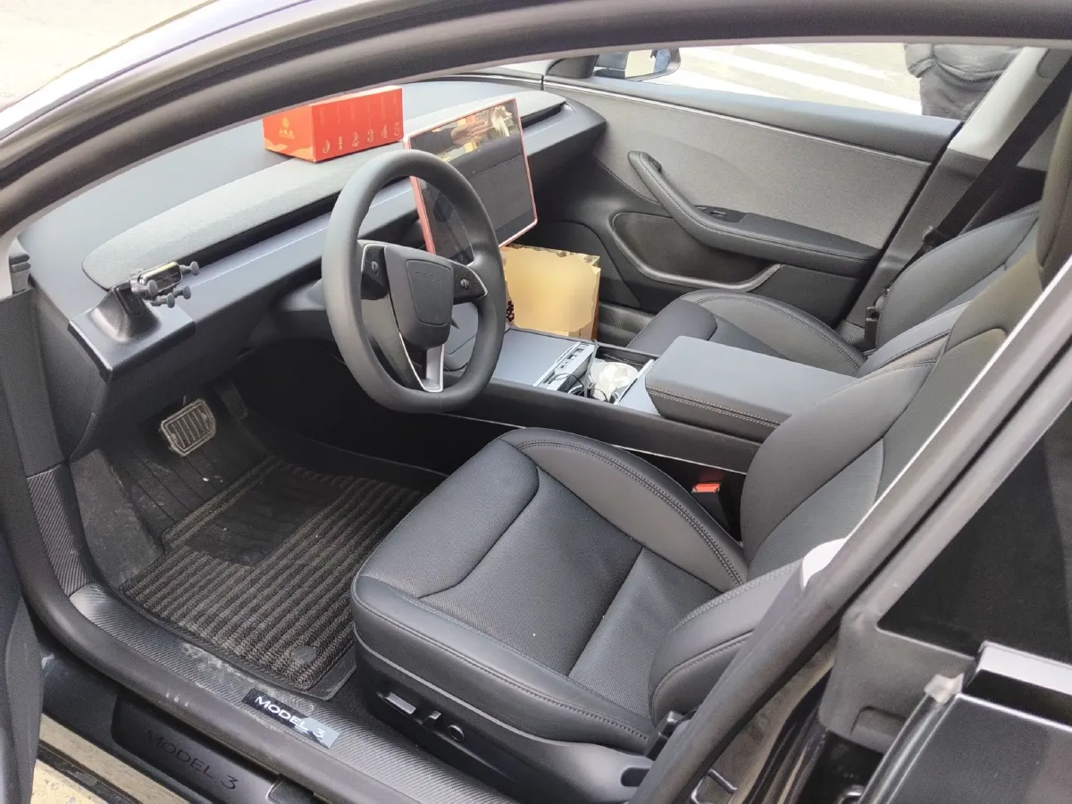 2025 Tesla Model 3 BEV 62.5KWH,autocango,china used car exporter,china ev exporter,chinese used car exporter,chinese used ev exporter