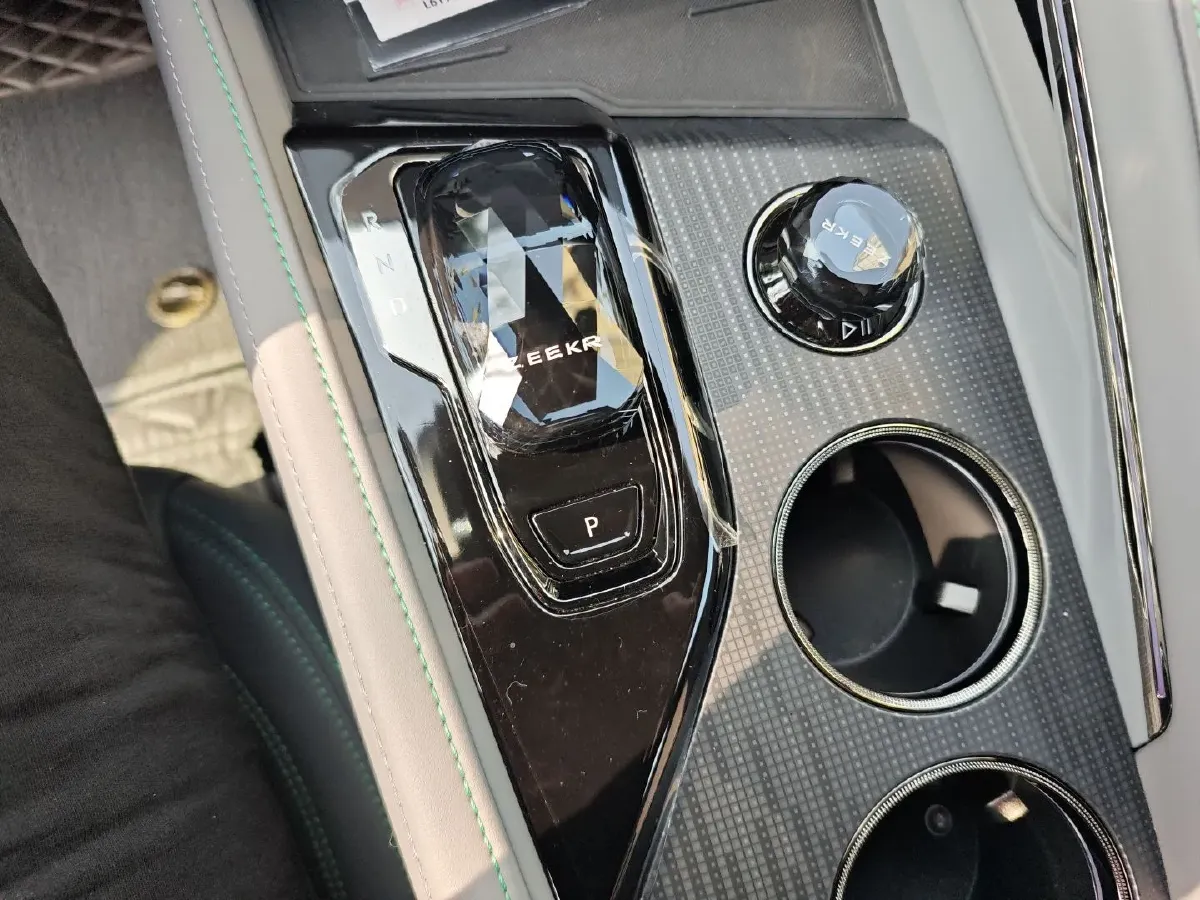 2023 Zeekr 001 BEV 86KWH,autocango,china used car exporter,china ev exporter,chinese used car exporter,chinese used ev exporter