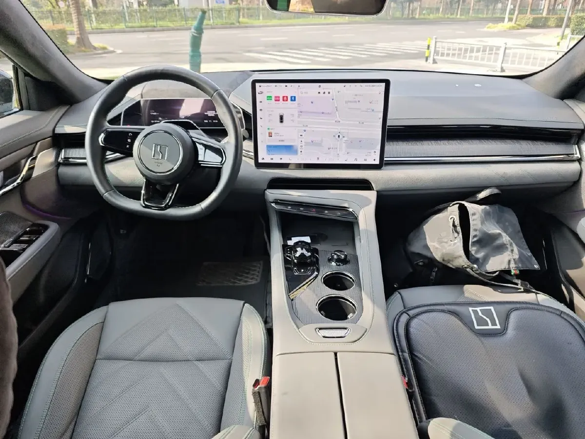 2023 Zeekr 001 BEV 86KWH,autocango,china used car exporter,china ev exporter,chinese used car exporter,chinese used ev exporter