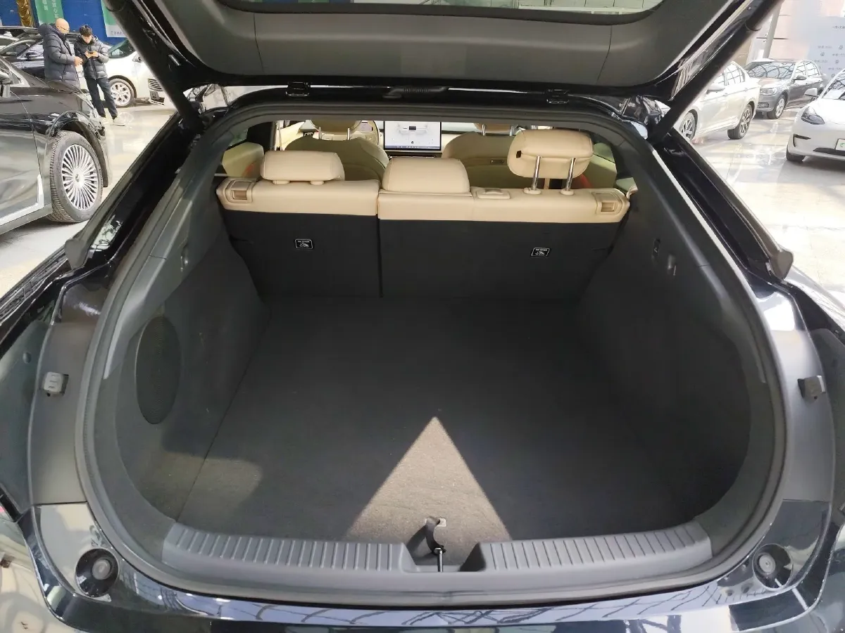 2024 Xpeng P7+ BEV 60.7KWH,autocango,china used car exporter,china ev exporter,chinese used car exporter,chinese used ev exporter