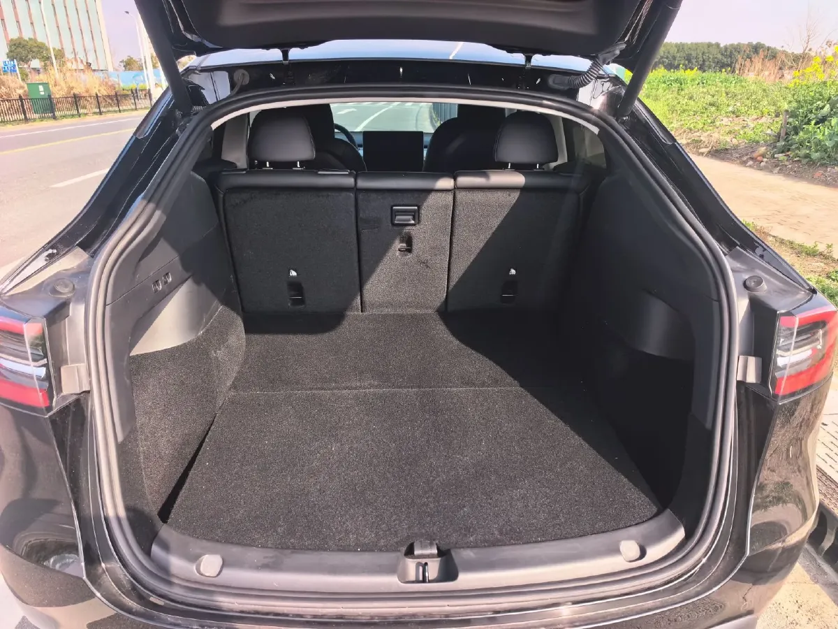 2023 Tesla Model Y BEV 60KWH,autocango,china used car exporter,china ev exporter,chinese used car exporter,chinese used ev exporter