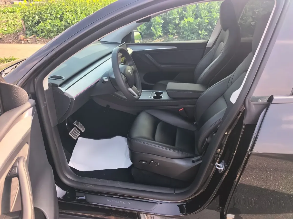 2023 Tesla Model Y BEV 60KWH,autocango,china used car exporter,china ev exporter,chinese used car exporter,chinese used ev exporter