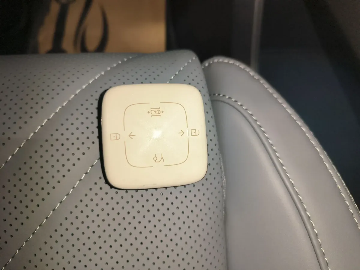 2025 Zeekr 001 BEV 100KWH,autocango,china used car exporter,china ev exporter,chinese used car exporter,chinese used ev exporter