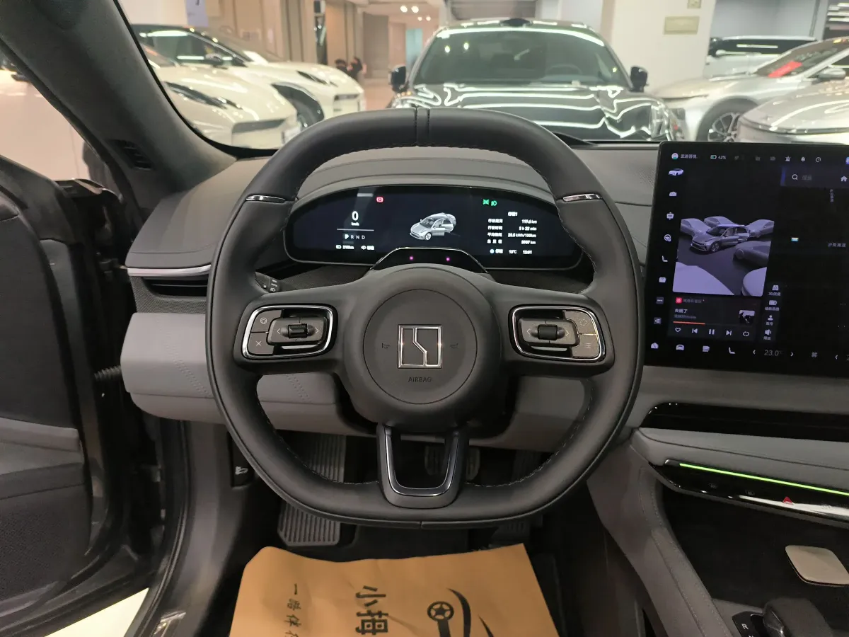 2025 Zeekr 001 BEV 100KWH,autocango,china used car exporter,china ev exporter,chinese used car exporter,chinese used ev exporter