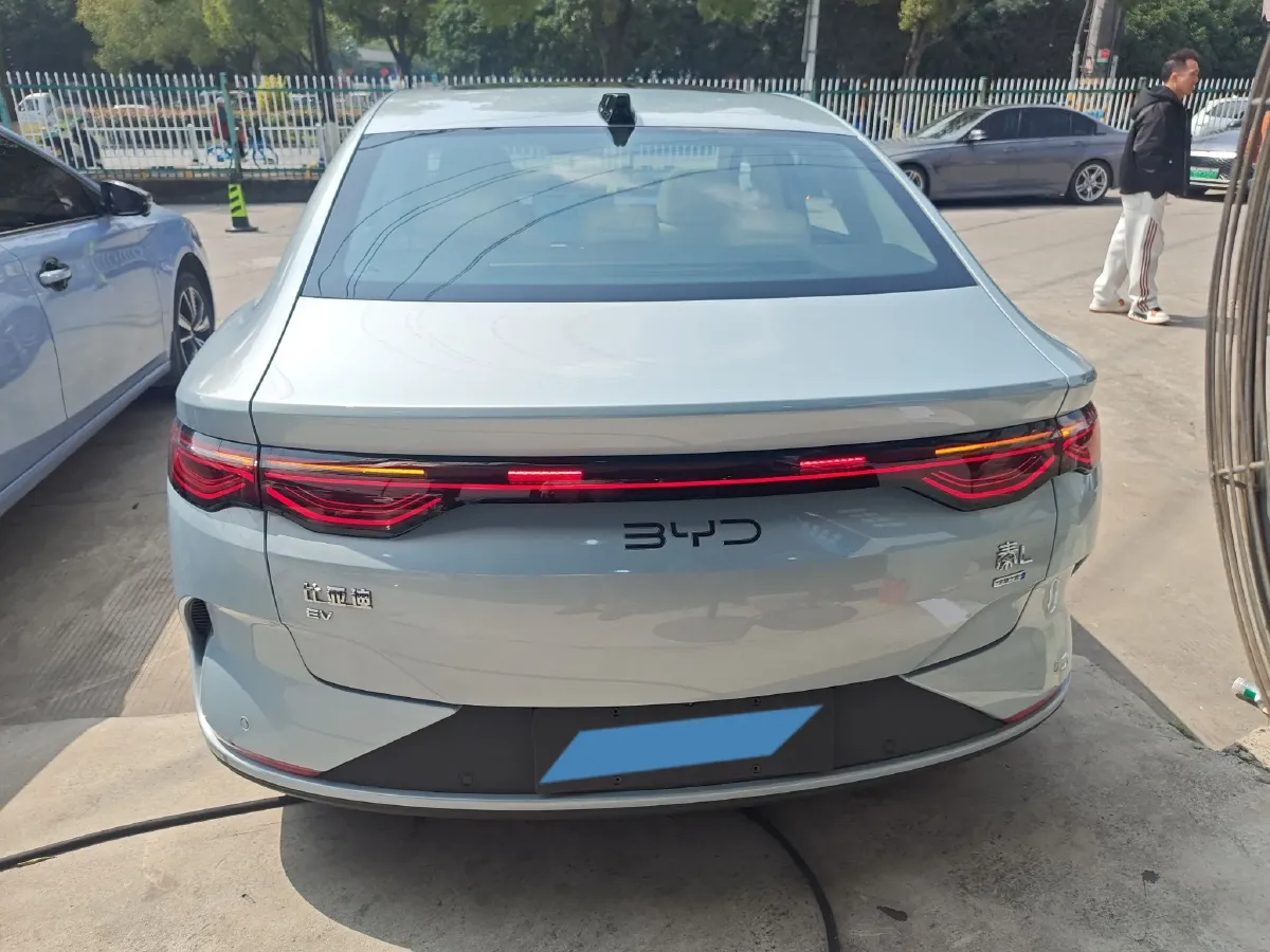 2025 BYD QinL BEV,autocango,china used car exporter,china ev exporter,chinese used car exporter,chinese used ev exporter