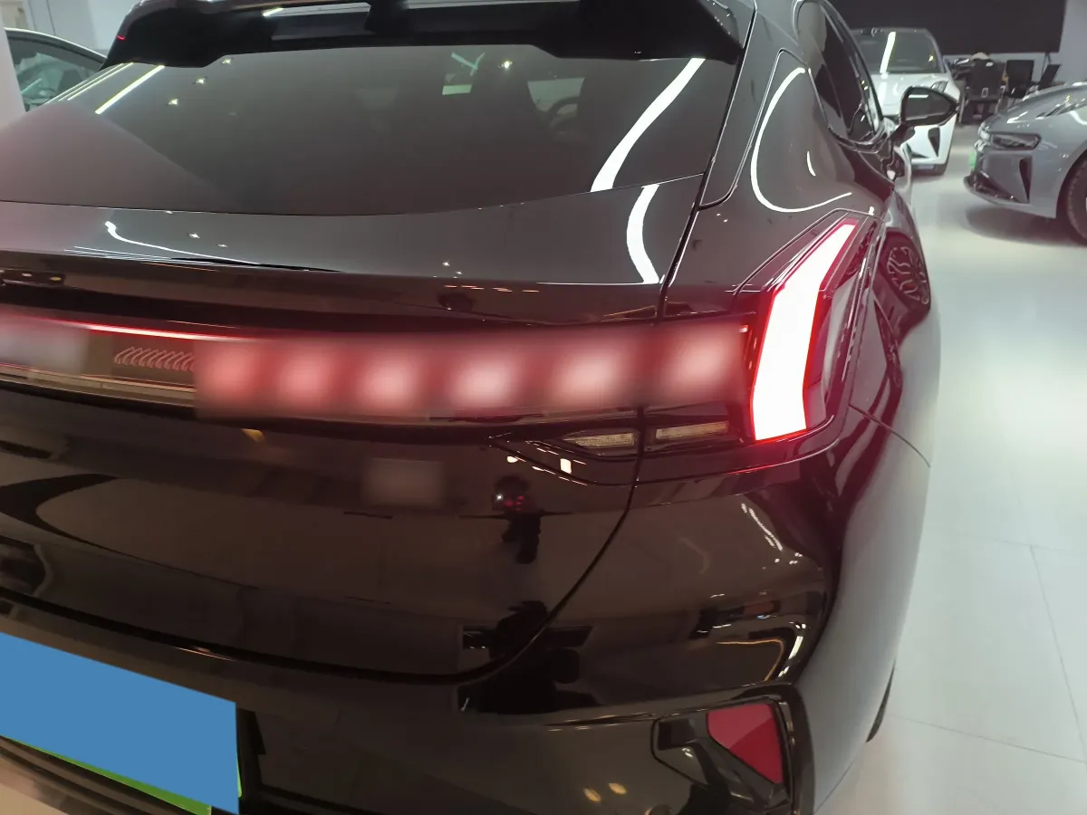 2025 Zeekr 001 BEV 100KWH,autocango,china used car exporter,china ev exporter,chinese used car exporter,chinese used ev exporter