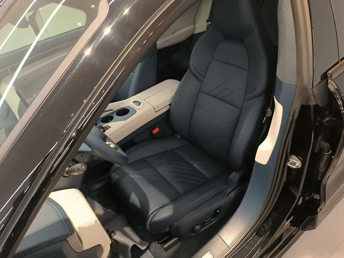 2025 Zeekr 001 BEV 100KWH,autocango,china used car exporter,china ev exporter,chinese used car exporter,chinese used ev exporter