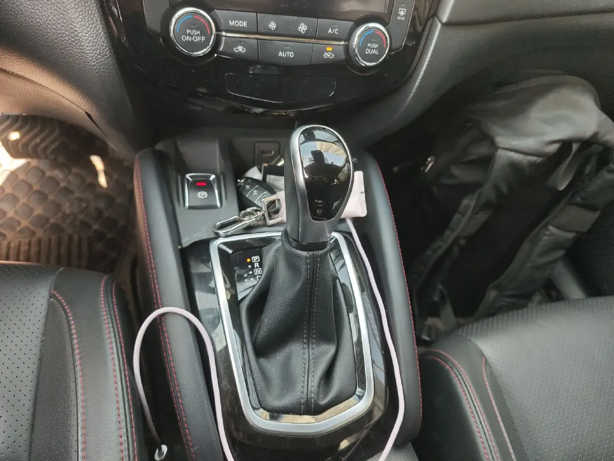 2022 Geely Monjaro 1.5T 150HP L3 3DHT Hybrid,autocango,china used car exporter,china ev exporter,chinese used car exporter,chinese used ev exporter