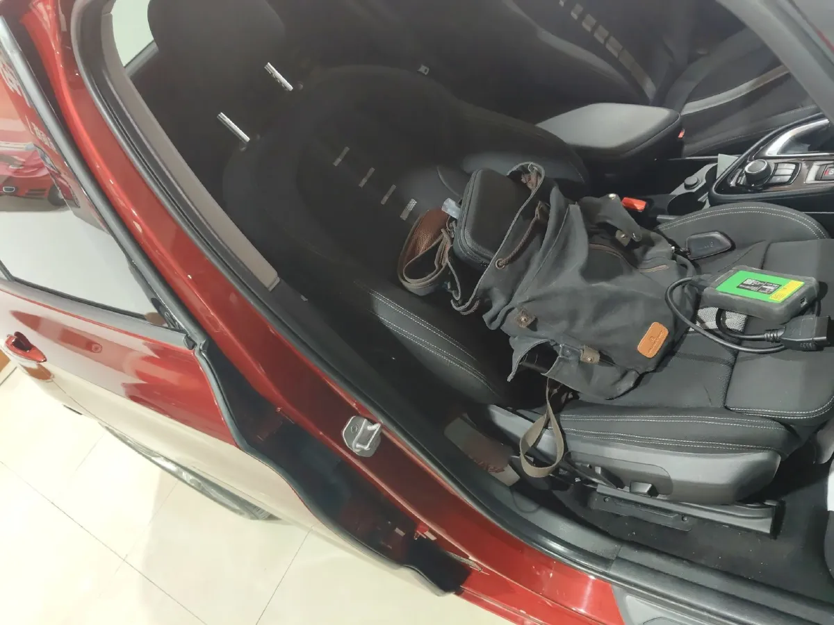 2015 BMW 2 Series SUV 1.5T 136HP L3 6AT,autocango,china used car exporter,china ev exporter,chinese used car exporter,chinese used ev exporter