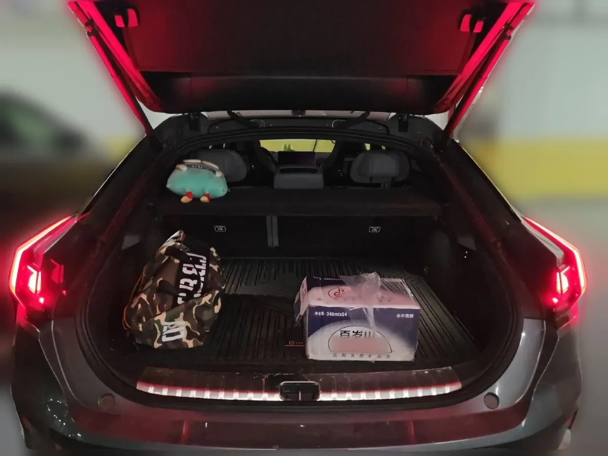 2022 Zeekr 001 BEV 100KWH,autocango,china used car exporter,china ev exporter,chinese used car exporter,chinese used ev exporter