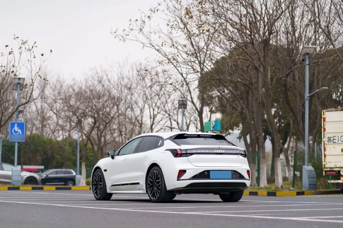 2025 Zeekr 001 BEV 100KWH,autocango,china used car exporter,china ev exporter,chinese used car exporter,chinese used ev exporter