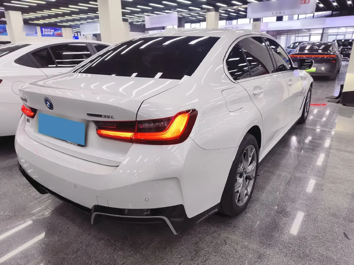 2022 BMW i3 BEV 70KWH,autocango,china used car exporter,china ev exporter,chinese used car exporter,chinese used ev exporter