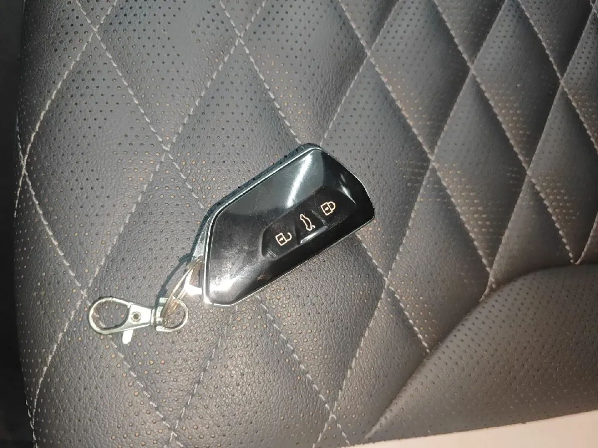 2021 Volkswagen ID.6 Crozz BEV 84.8KWH,autocango,china used car exporter,china ev exporter,chinese used car exporter,chinese used ev exporter